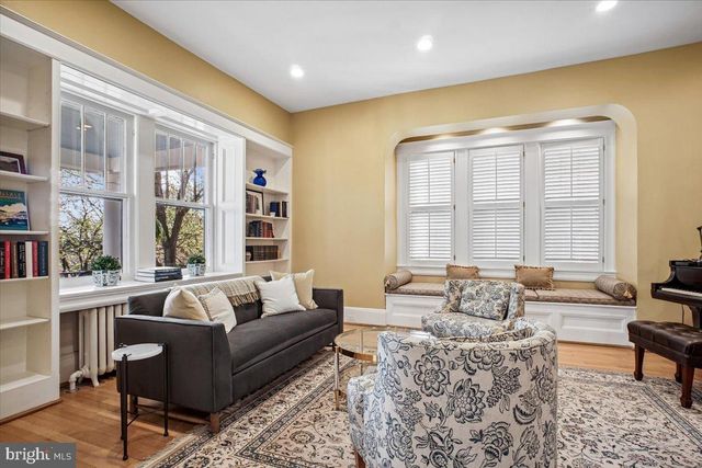 310 N VIEW TER, Alexandria, VA 22301