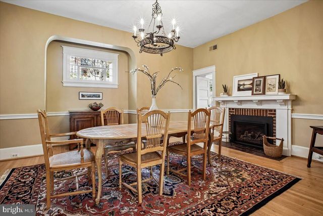 310 N VIEW TER, Alexandria, VA 22301