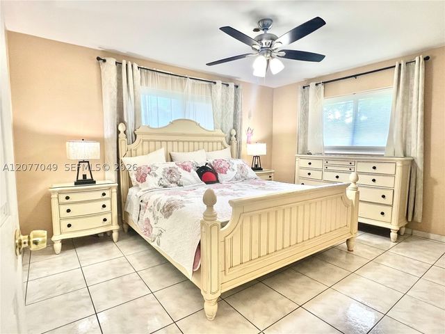 106 N 32nd Ave, Hollywood, FL 33021