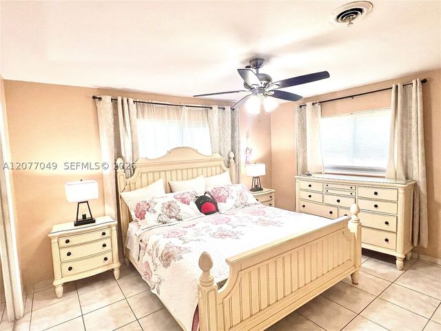 106 N 32nd Ave, Hollywood, FL 33021