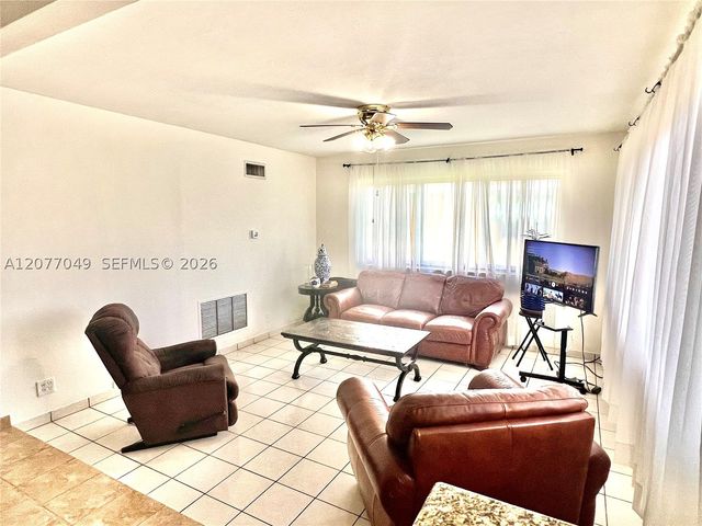 106 N 32nd Ave, Hollywood, FL 33021