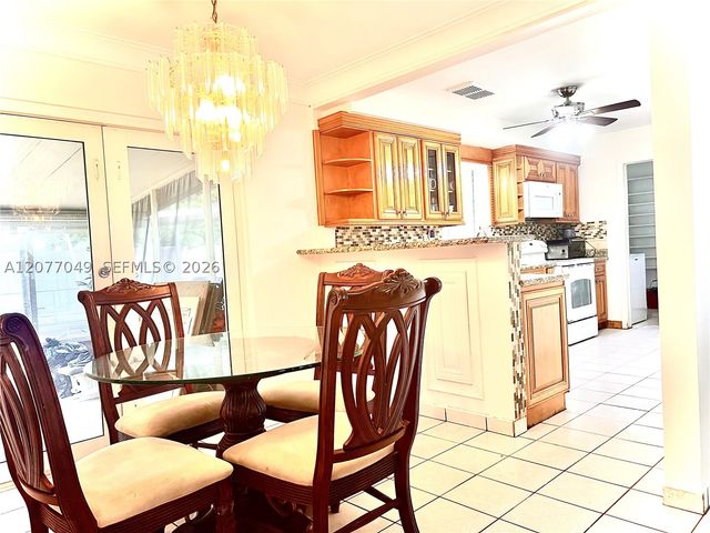 106 N 32nd Ave, Hollywood, FL 33021