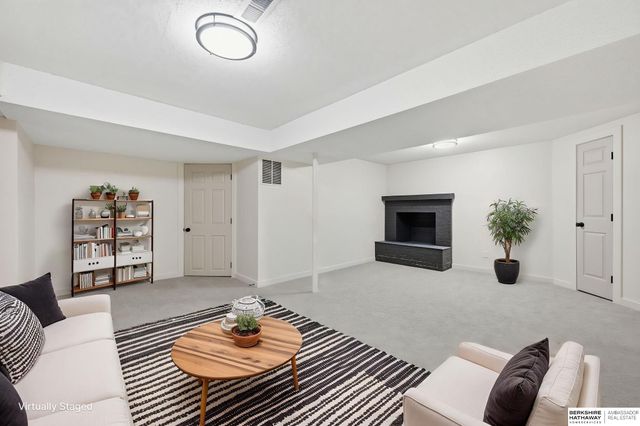 1628 S 138th Street, Omaha, NE 68144