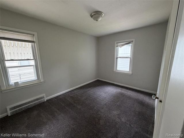 19130 Woodcrest Street, Harper Woods, MI 48225