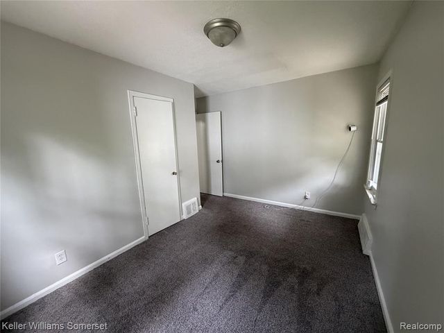 19130 Woodcrest Street, Harper Woods, MI 48225