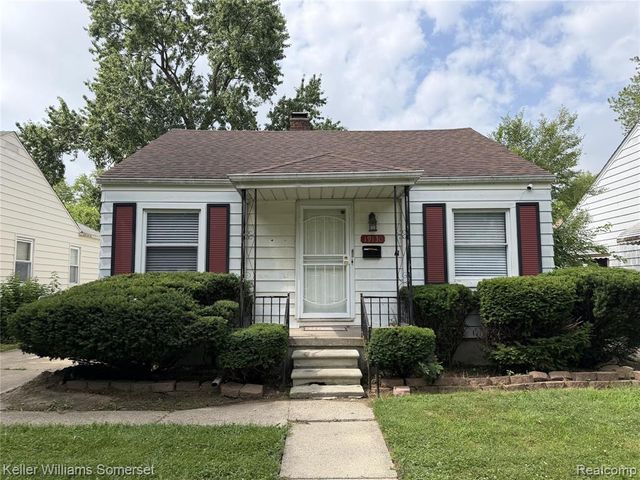 19130 Woodcrest Street, Harper Woods, MI 48225