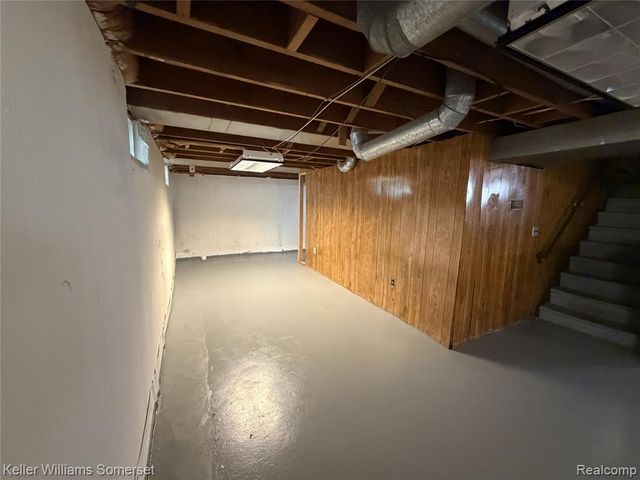19130 Woodcrest Street, Harper Woods, MI 48225
