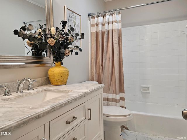5904 Applewood Lane, Raleigh, NC 27609