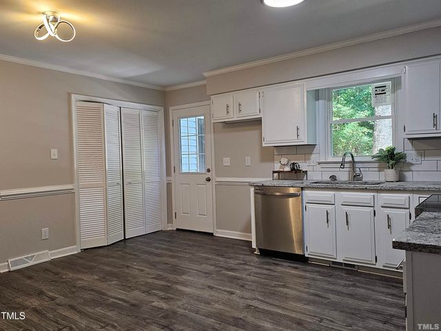 5904 Applewood Lane, Raleigh, NC 27609