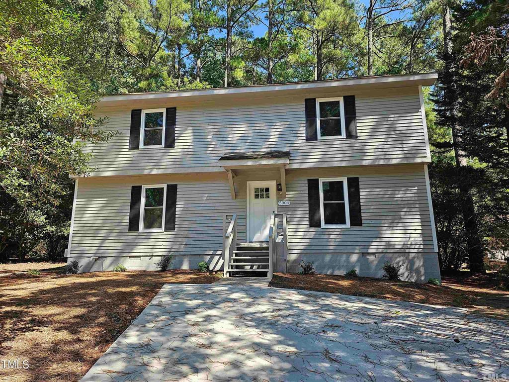 5904 Applewood Lane, Raleigh, NC 27609