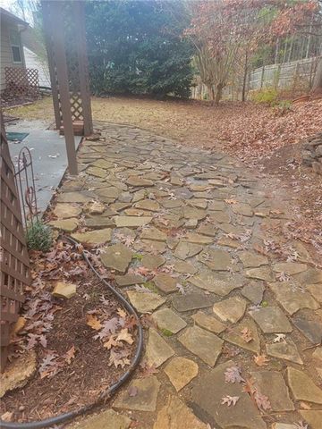 1150 Hillary Lane, Lawrenceville, GA 30043