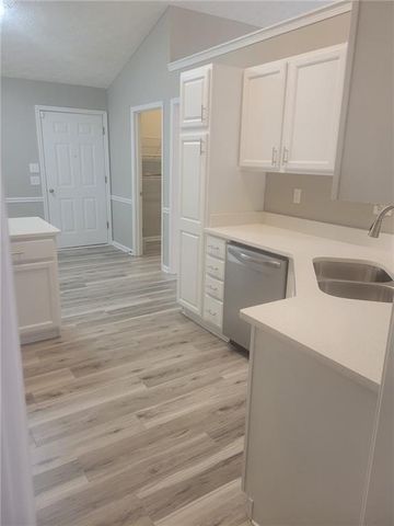 1150 Hillary Lane, Lawrenceville, GA 30043