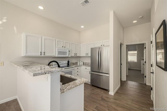 2868 W Riverwalk Circle B, Littleton, CO 80123