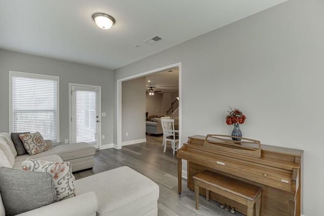 7314 Shady Tree Court, Hoschton, GA 30548