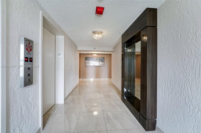 18000 N Bay Road 902, Sunny Isles Beach, FL 33160