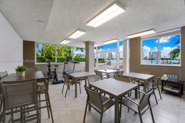 18000 N Bay Road 902, Sunny Isles Beach, FL 33160
