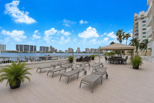 18000 N Bay Road 902, Sunny Isles Beach, FL 33160
