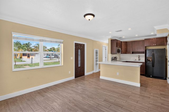 2681 NW 2nd Street, Boynton Beach, FL 33435