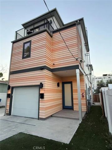 1205 Manzanita St, Silver Lake, CA 90029