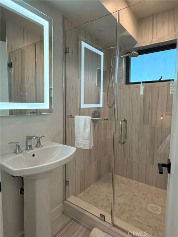 1205 Manzanita St, Silver Lake, CA 90029