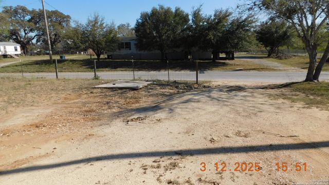 210 Colwell, Pleasanton, TX 78064