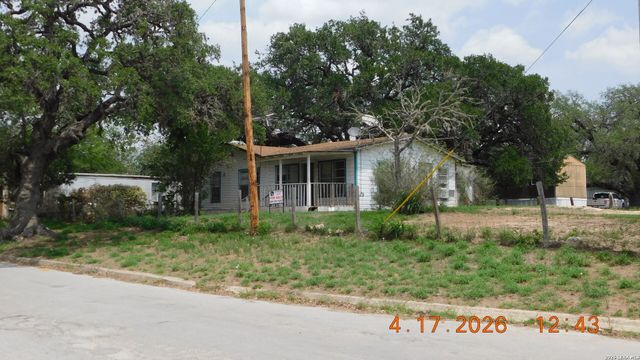 210 Colwell, Pleasanton, TX 78064