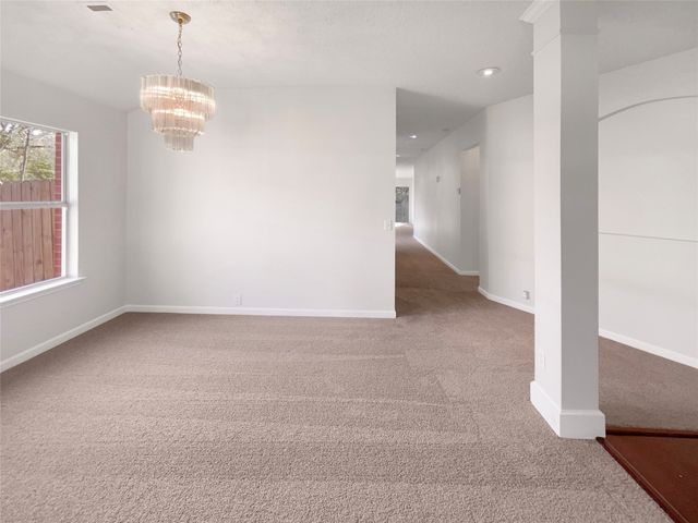 818 Creekside Drive, Glenn Heights, TX 75154