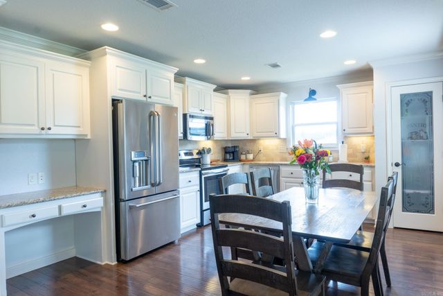 211 Sierra Cove, Austin, AR 72007
