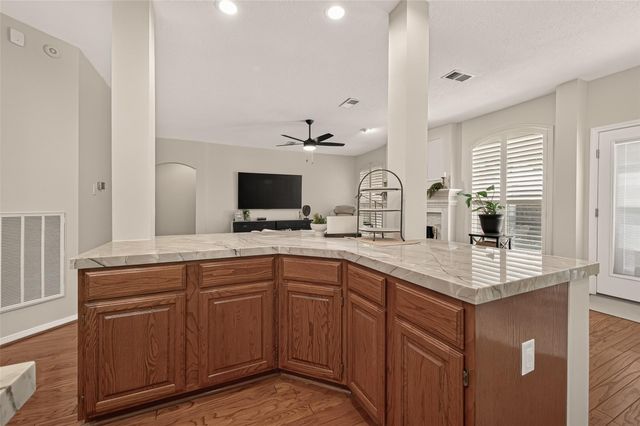 1311 Wickshire Lane, Houston, TX 77043