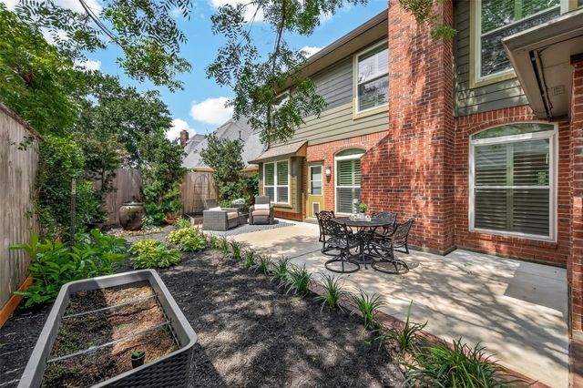 1311 Wickshire Lane, Houston, TX 77043