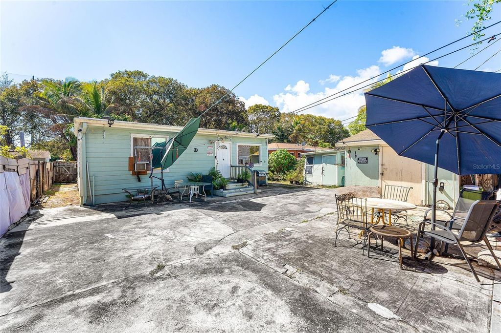 Image 16 of property listing at 825 WINTERS STREET, West Palm Beach, FL 33405