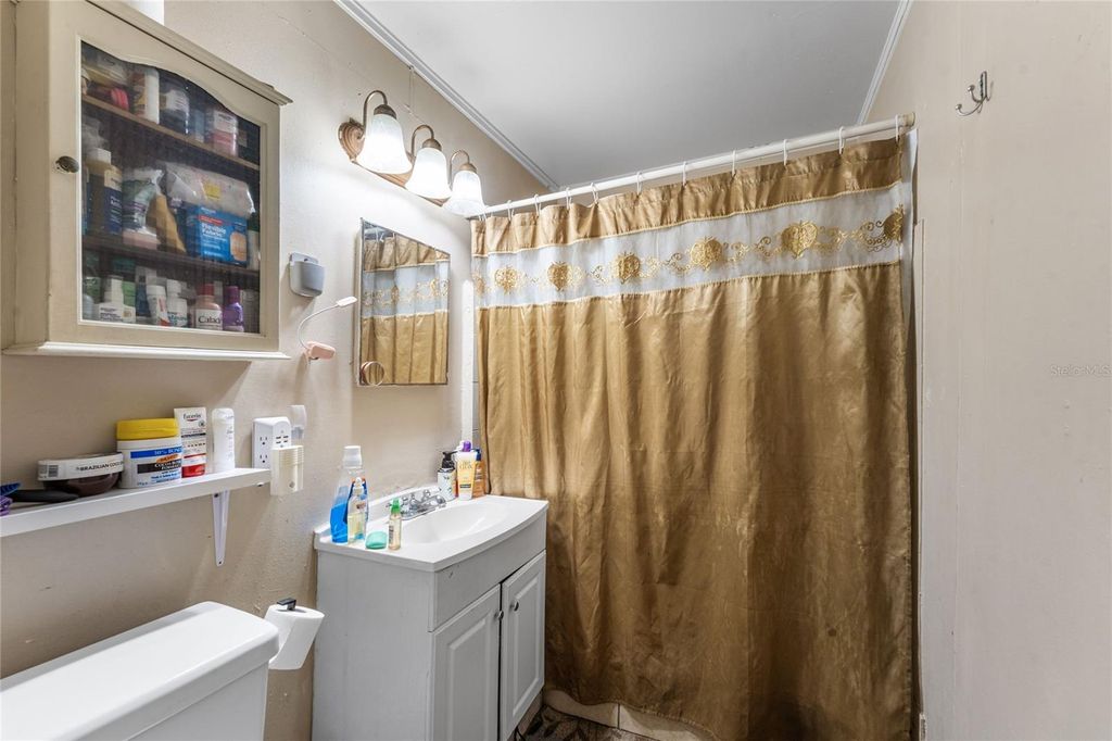 Image 10 of property listing at 825 WINTERS STREET, West Palm Beach, FL 33405