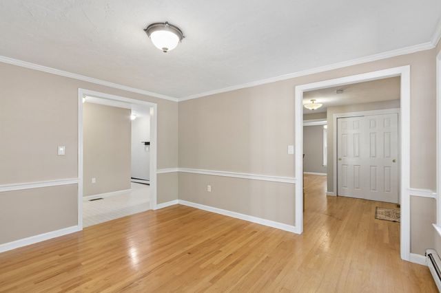 23 Oak St, Medway, MA 02053