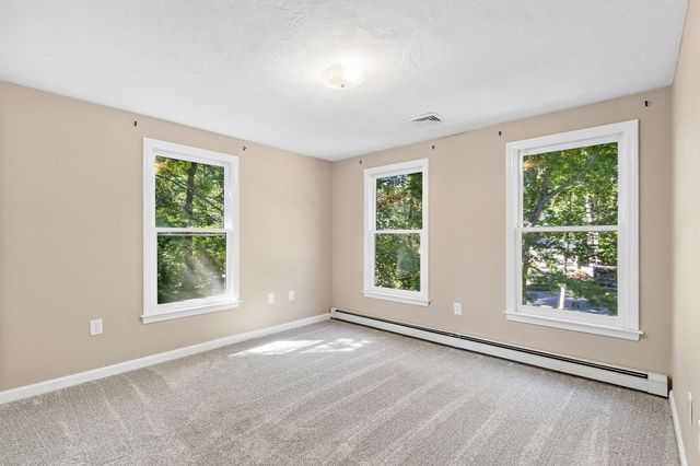 23 Oak St, Medway, MA 02053