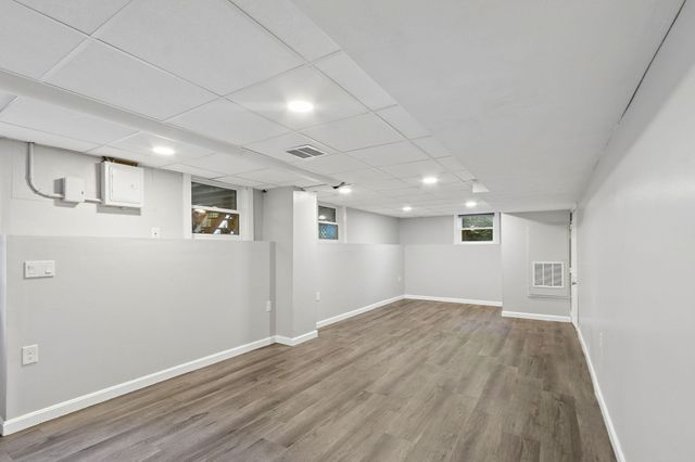 23 Oak St, Medway, MA 02053