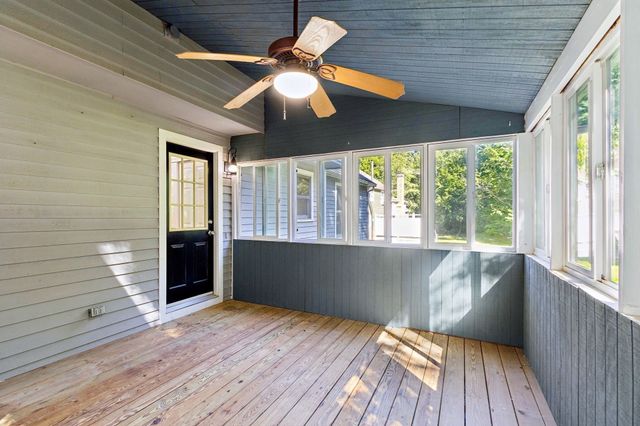 23 Oak St, Medway, MA 02053