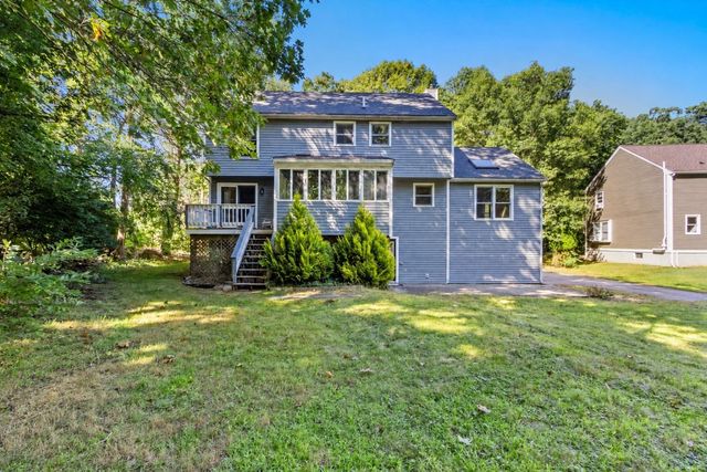 23 Oak St, Medway, MA 02053