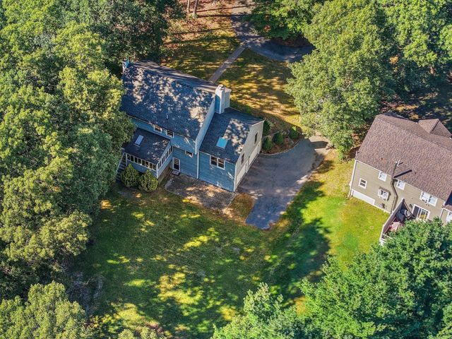 23 Oak St, Medway, MA 02053