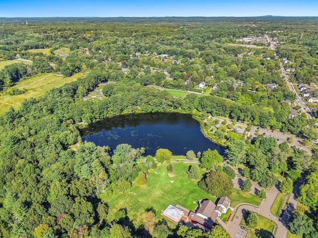 23 Oak St, Medway, MA 02053