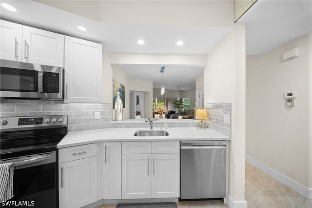 1044 Woodshire LN B101, Naples, FL 34105