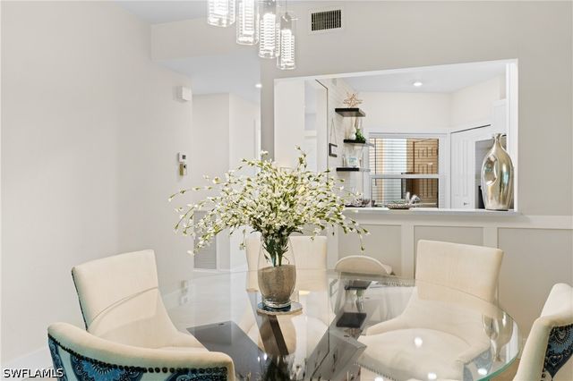1044 Woodshire LN B101, Naples, FL 34105