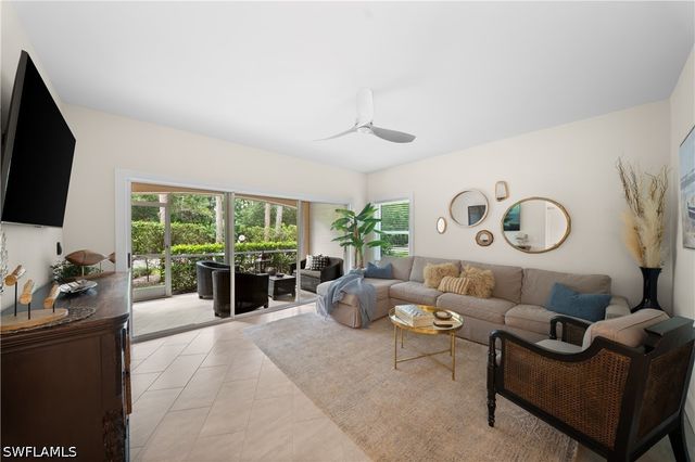 1044 Woodshire LN B101, Naples, FL 34105
