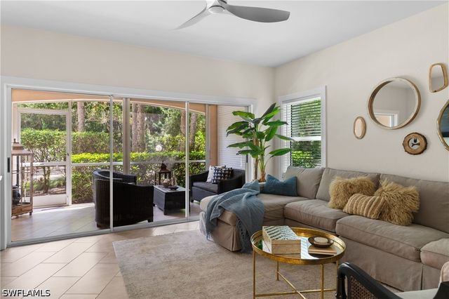 1044 Woodshire LN B101, Naples, FL 34105