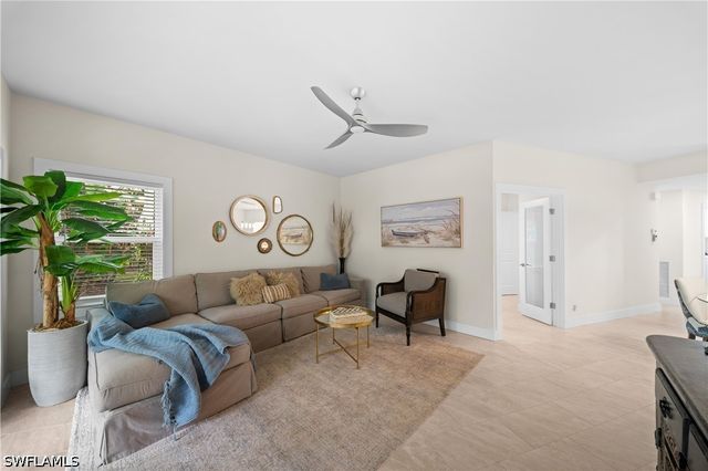 1044 Woodshire LN B101, Naples, FL 34105