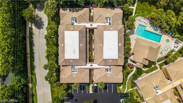1044 Woodshire LN B101, Naples, FL 34105