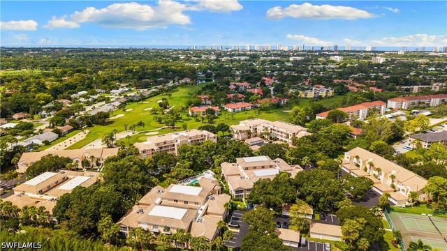 1044 Woodshire LN B101, Naples, FL 34105