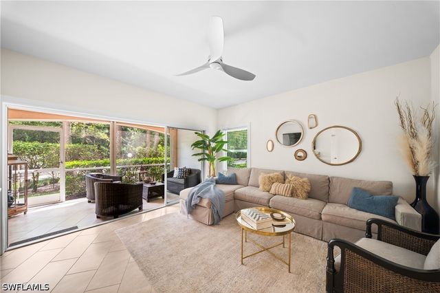 1044 Woodshire LN B101, Naples, FL 34105