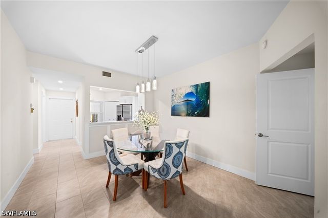 1044 Woodshire LN B101, Naples, FL 34105