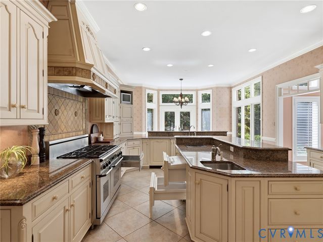 9601 Sloman Pl, Henrico, VA 23238