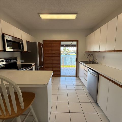 6980 NW 173rd Dr 607, Hialeah, FL 33015